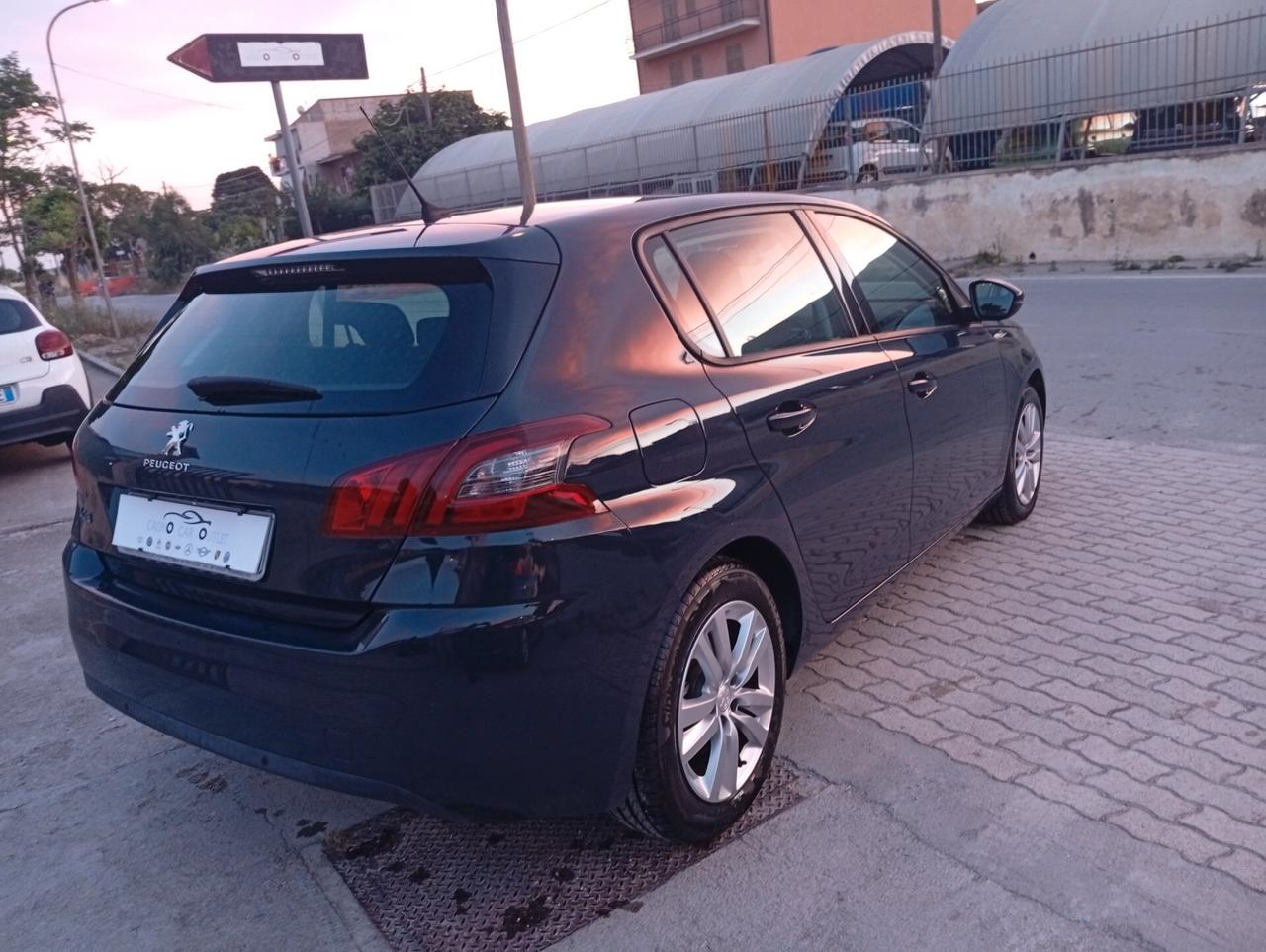 Peugeot 308 BlueHDi 130 S&S Business