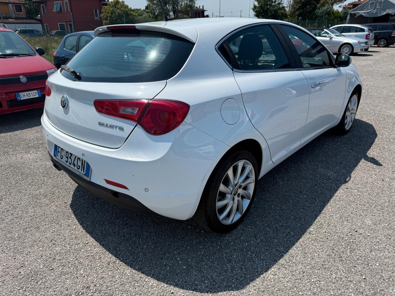 Alfa Romeo Giulietta 1.6 JTDm-2 120 CV Distinctive