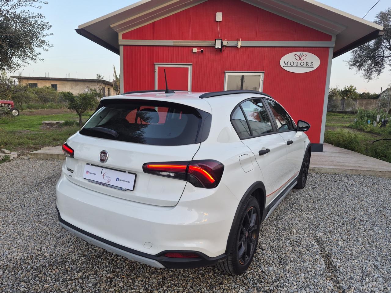 Fiat Tipo 1.6 Mjt S&S 5 porte Cross Garmin