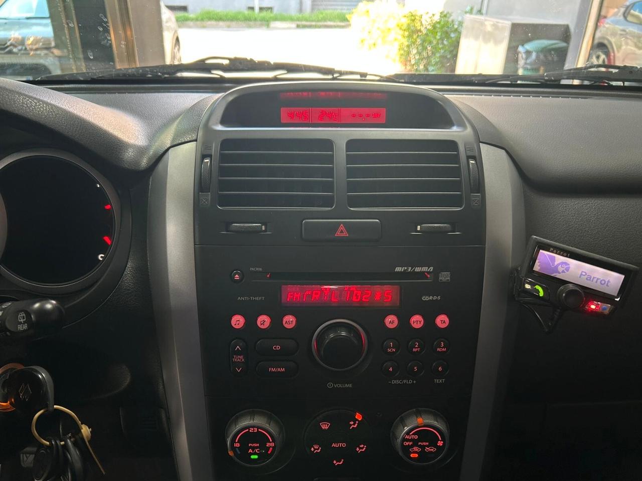 Suzuki Grand Vitara 1.9 DDiS 3 porte