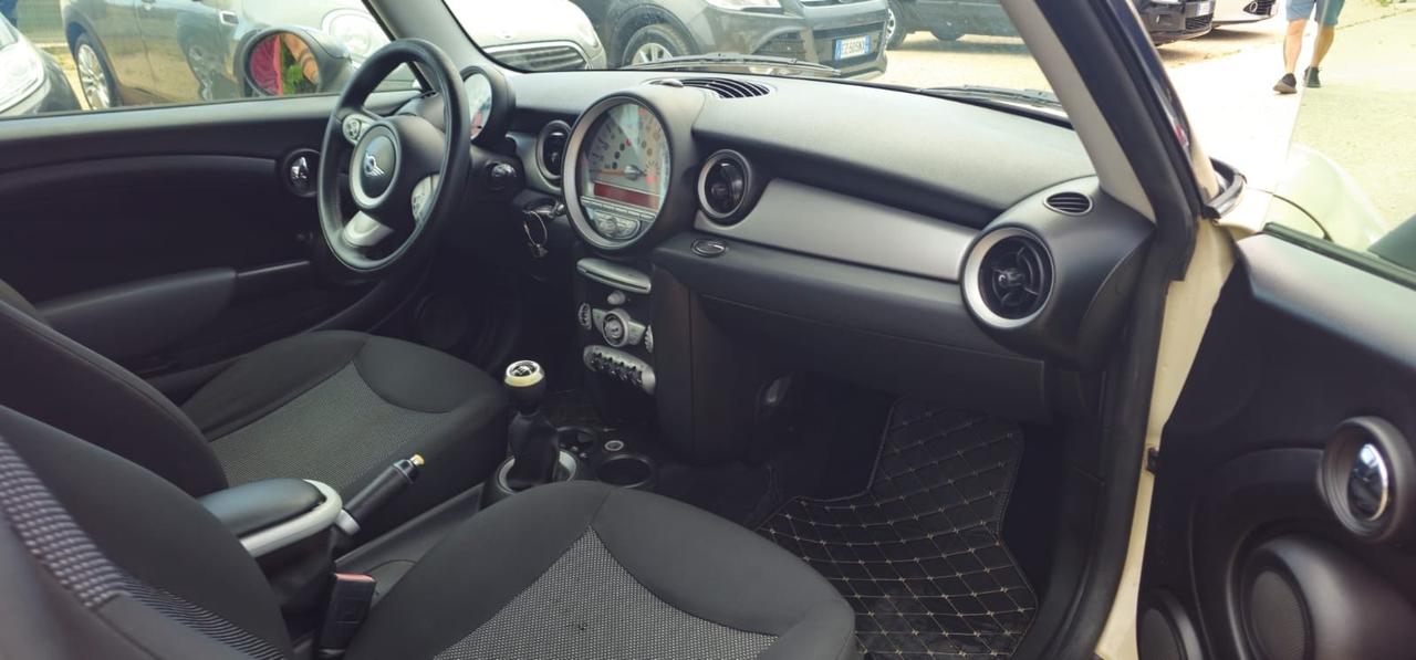 Mini 1.6 16V Cooper D Chili