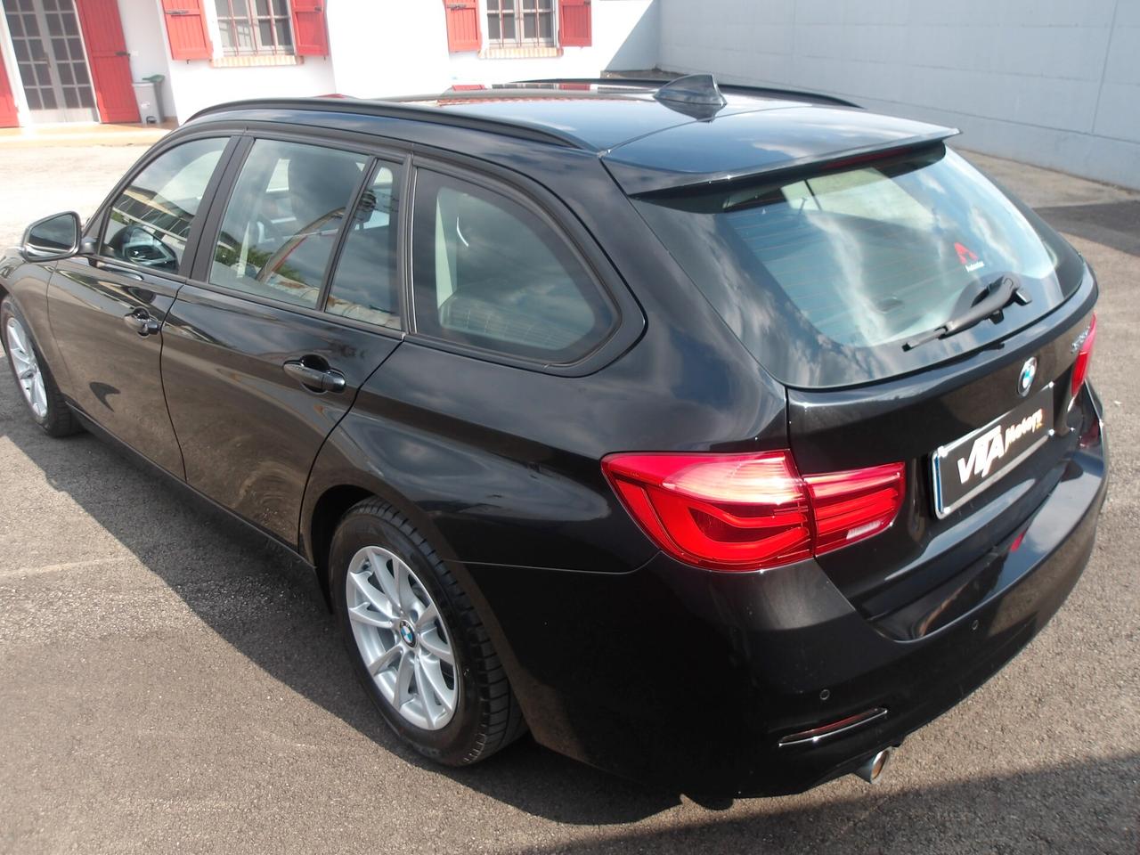 Bmw 318 318d Touring Business Advantage aut.