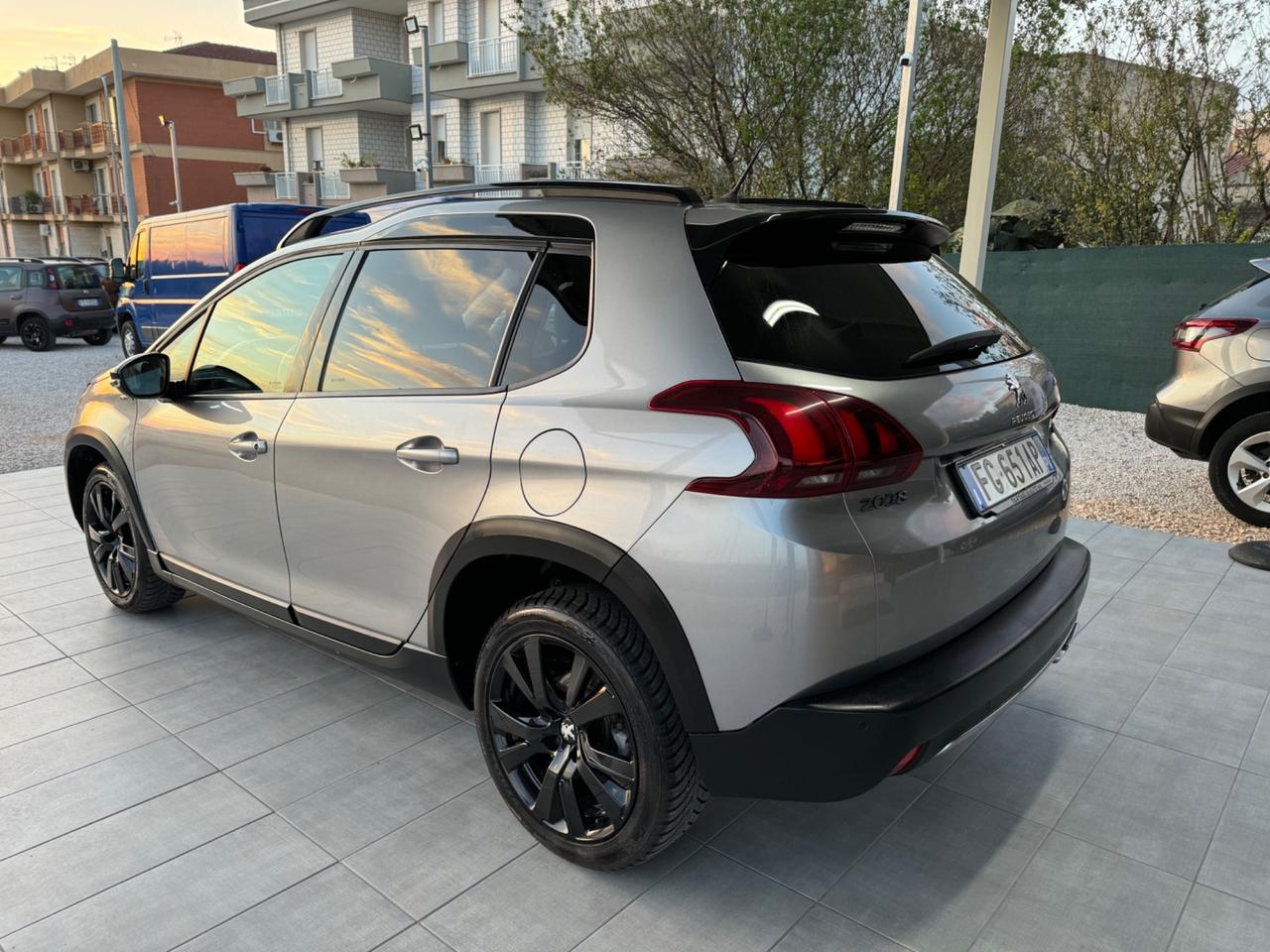 Peugeot 2008 BlueHDi 100 GT Line