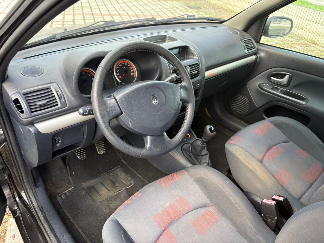 Renault Clio 1.2 16V cat 3 porte Luxe Privilège