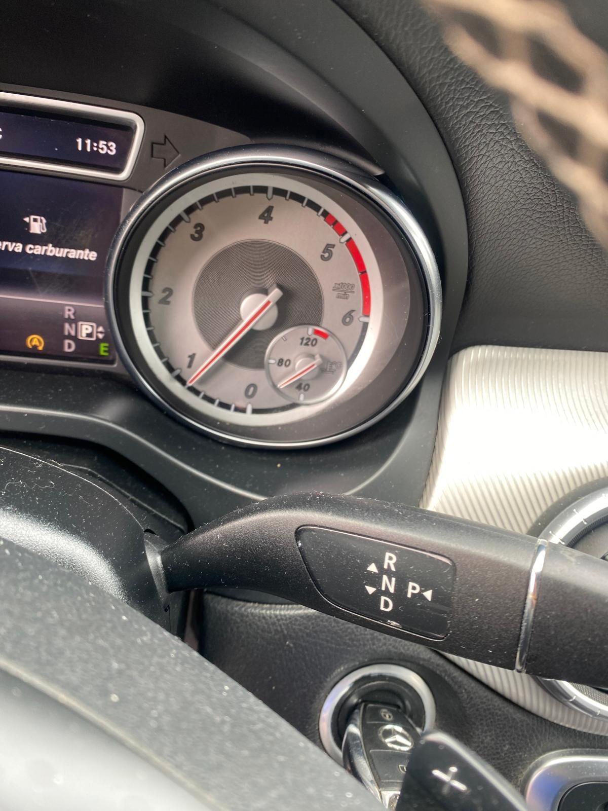 Mercedes-benz CLA 200 d S.W. Automatic Premium