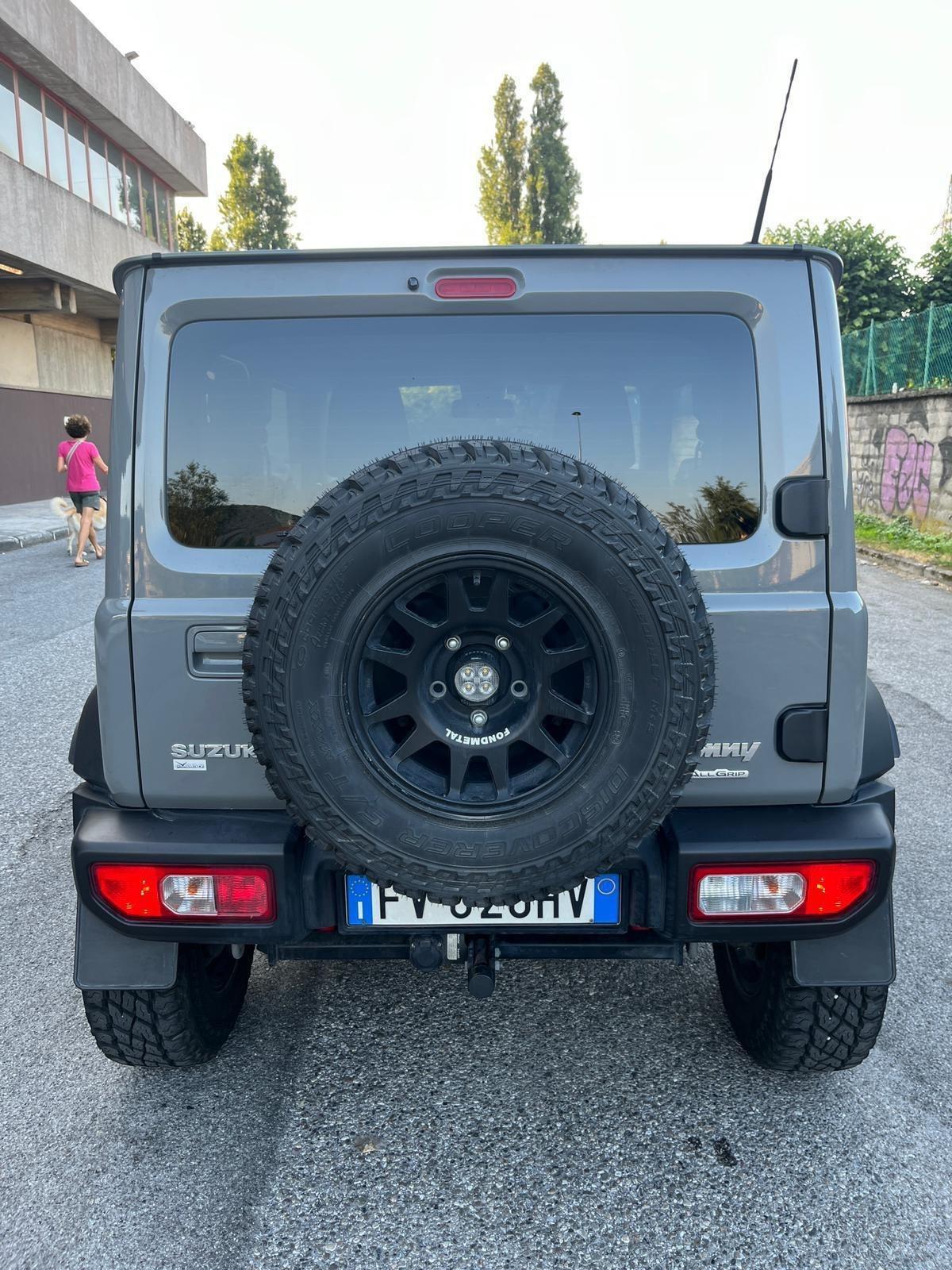 Suzuki Jimny 1.5 5MT Top