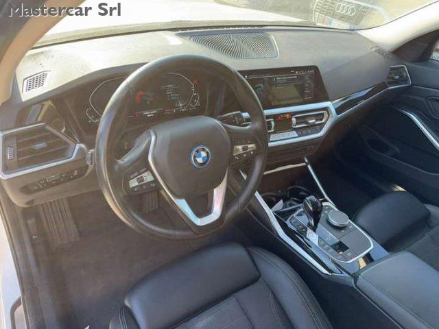 BMW 320 320e Sport Touring auto TG : GG205WT