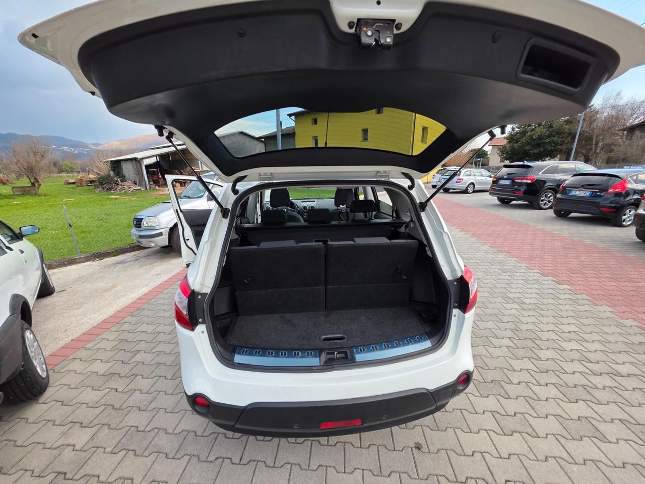 Nissan Qashqai Qashqai+2 1.5 dCi perfetta è garantita 12M