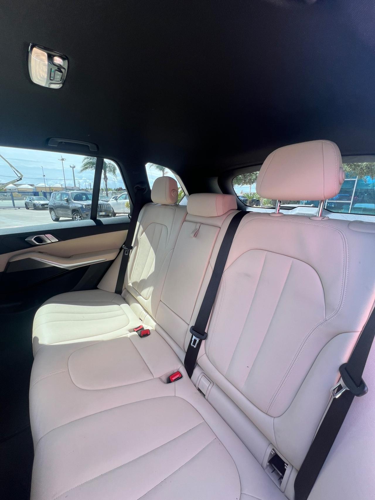 Bmw X5 xDrive25d Business - possibilità noleggio no scoring