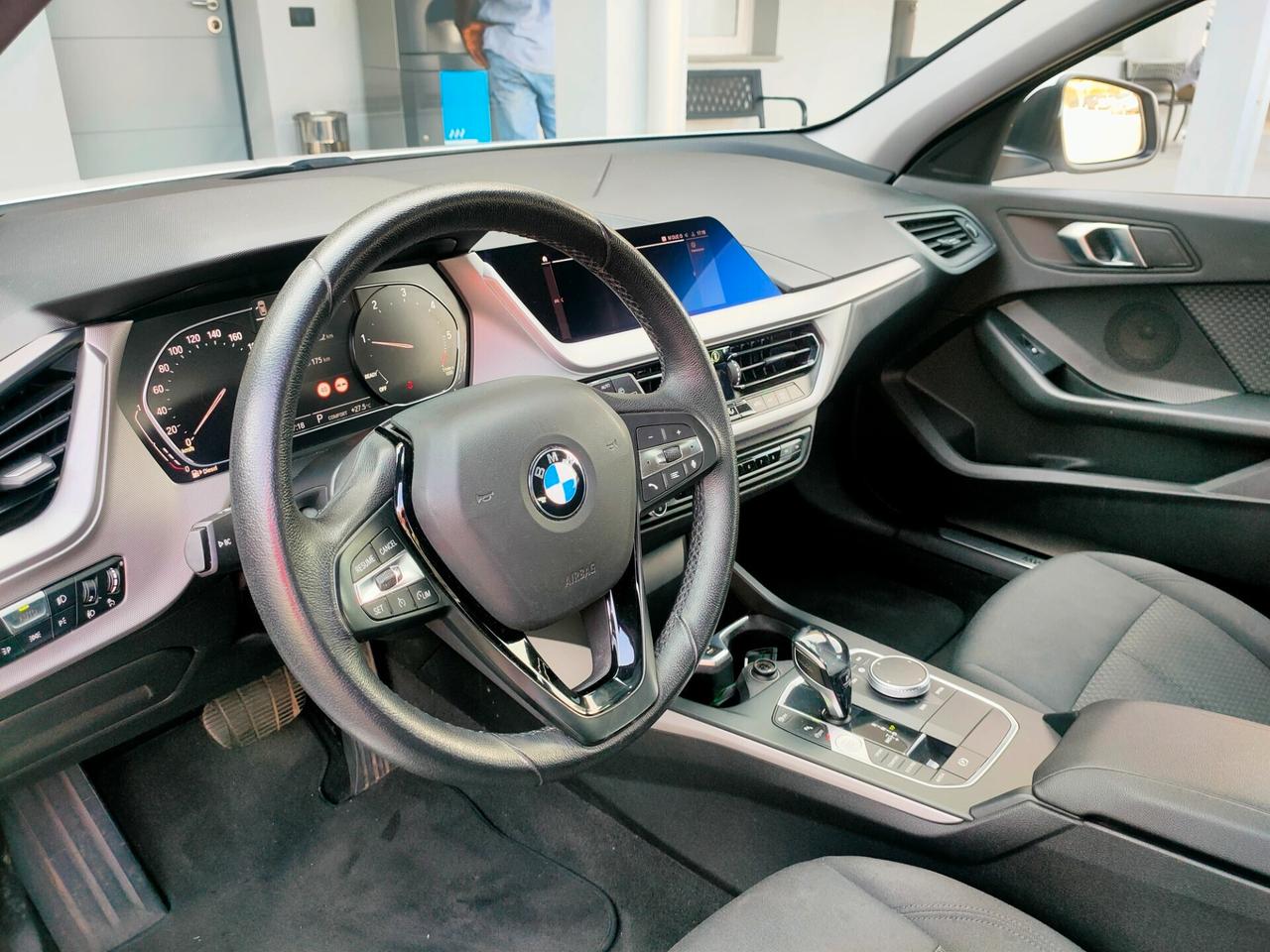 Bmw 116 116d 5p. Business Advantage NEOPATENTATI IVA DEDUCIBILE