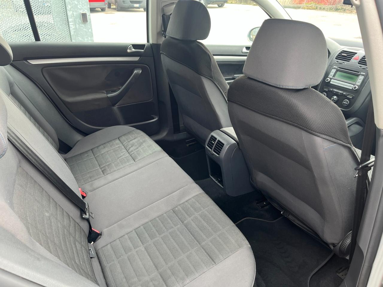 Volkswagen Golf 1.9 TDI DPF 5p. Sportline