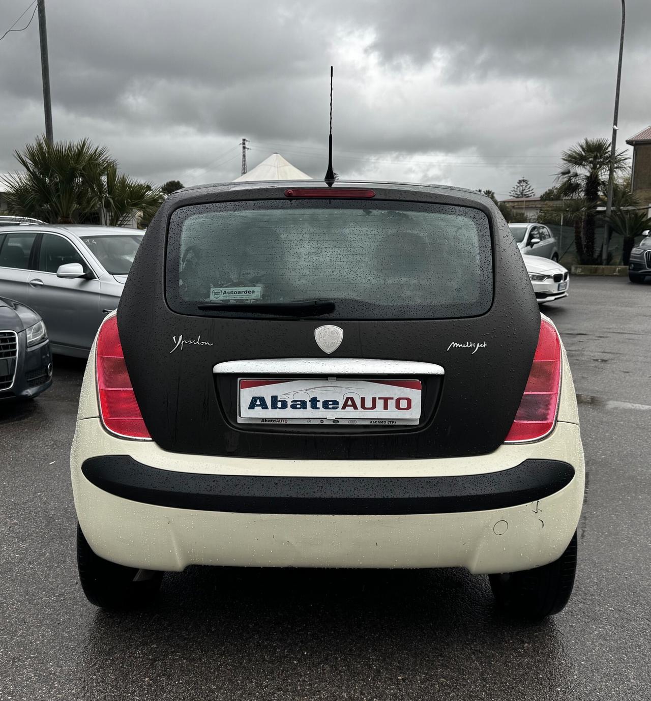Lancia Ypsilon 1.3 Multijet 16V Momo Design