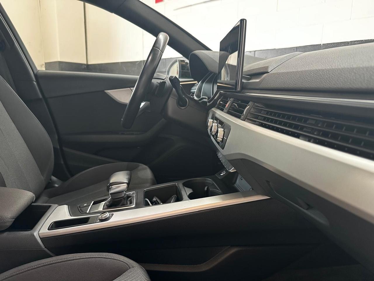 Audi A4 Avant 30 TDI/136 CV mhev S tronic Business Advanced