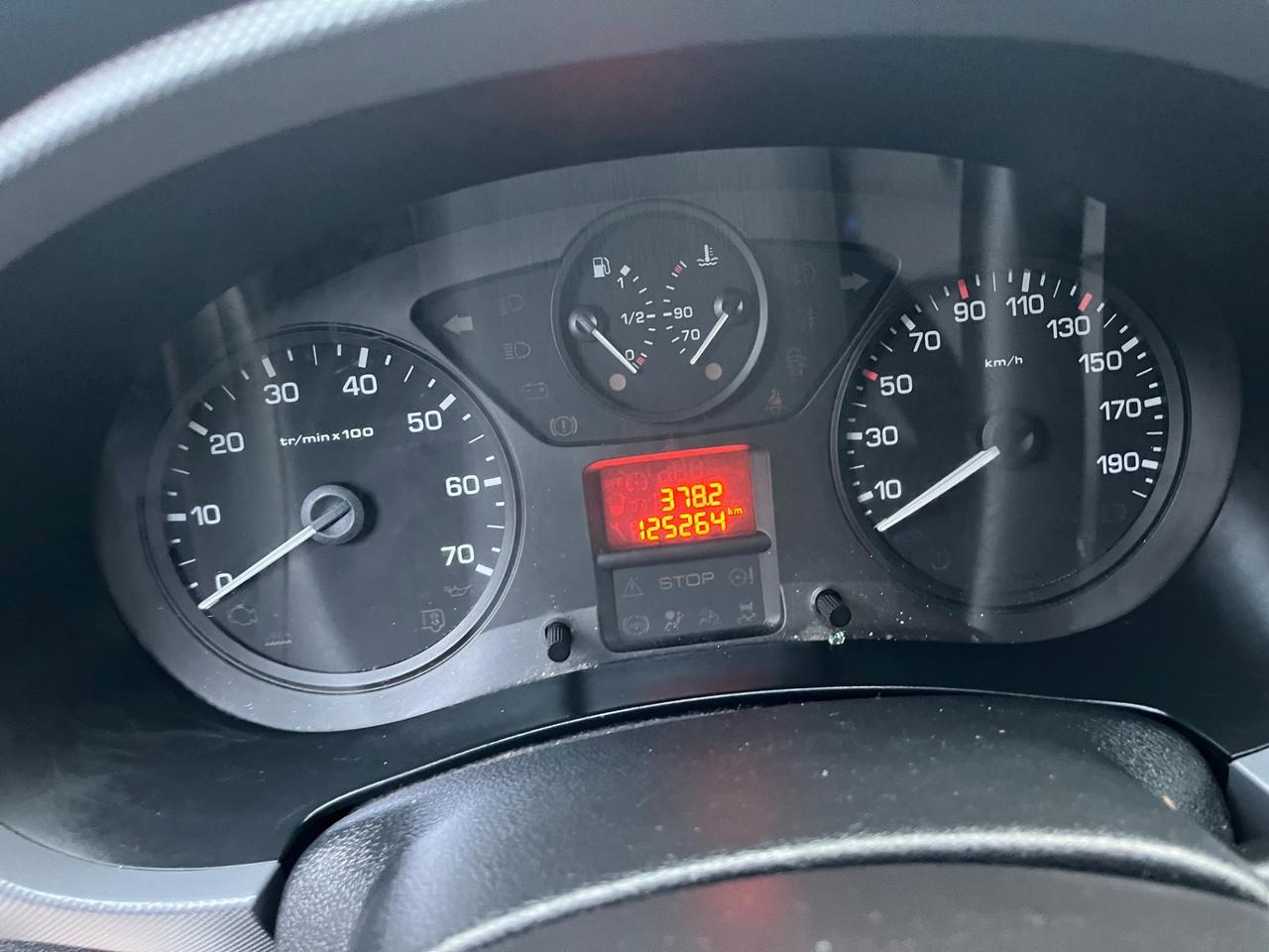 Peugeot Partner Autocarro/la portata:616KG/Euro5B con FAP/3Posti e 4Porte/