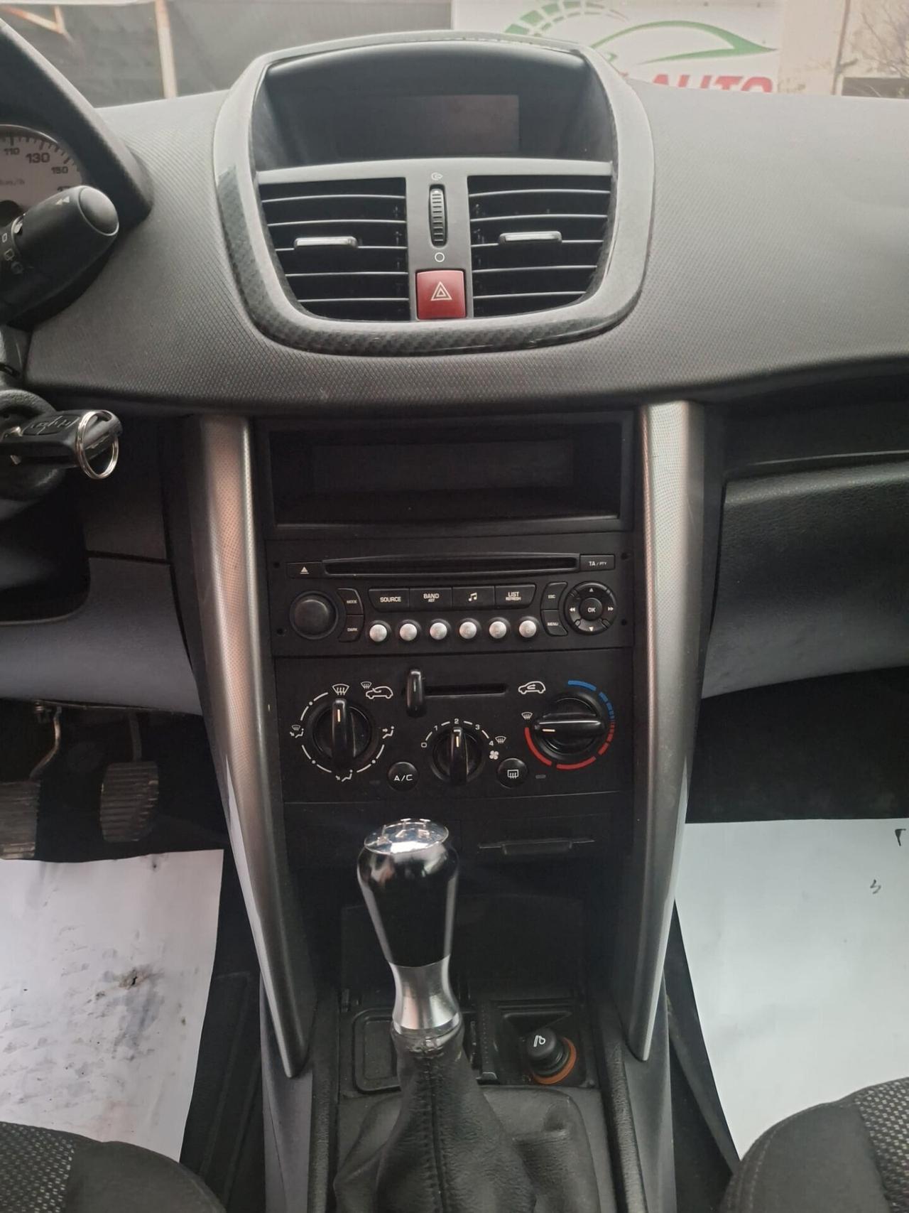 Peugeot 207 1.6 109CV 3p. XSI