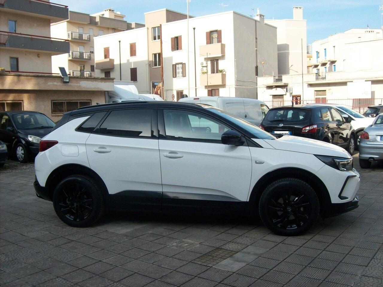 Opel Grandland 1.5 diesel Ecotec 130CV AT8 GS Line