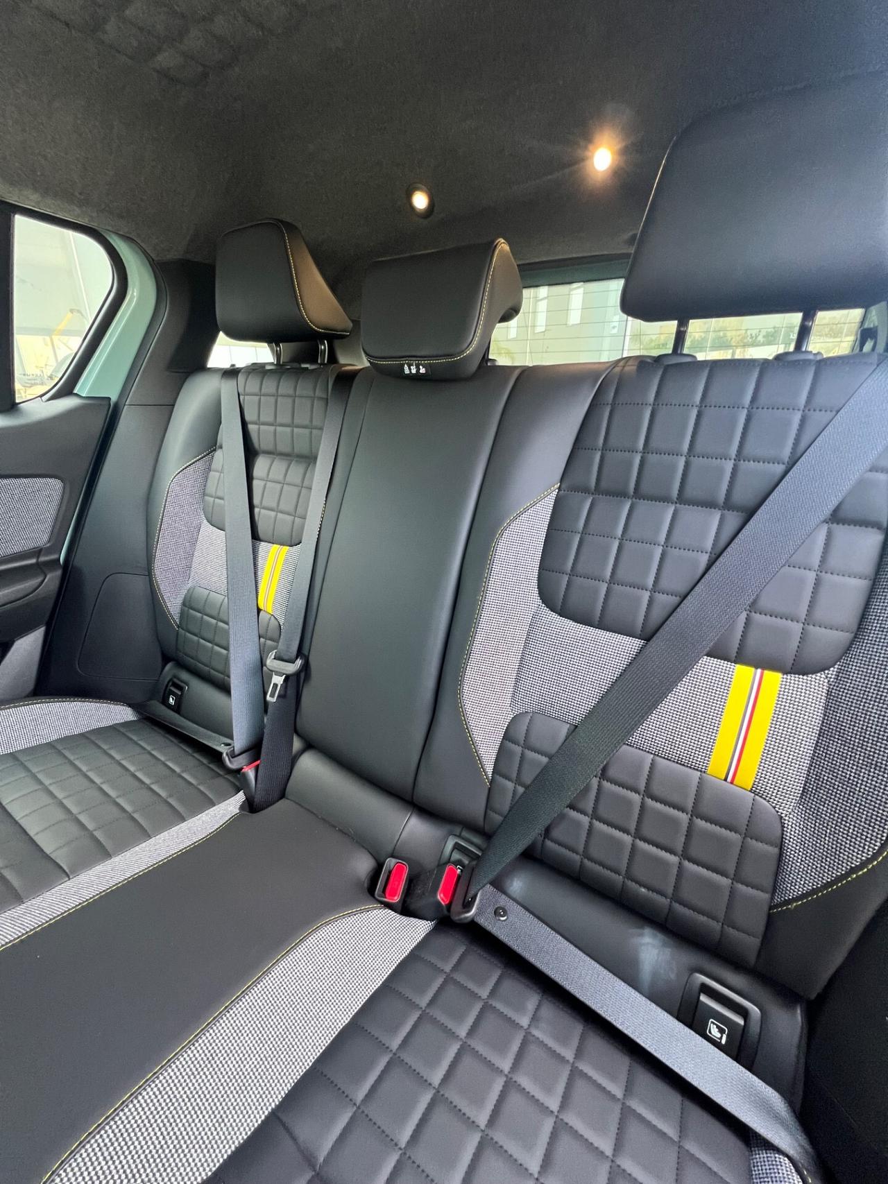 Renault 4 E-Tech Electric Comfort Range Iconic - possibilità noleggio no scoring