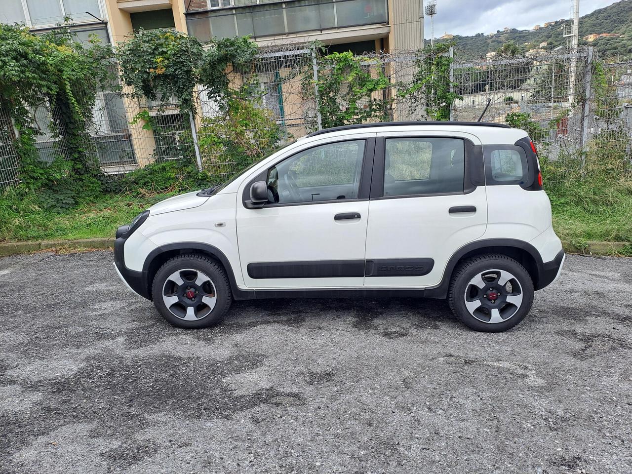 Fiat Panda 1.0 FireFly S&S Hybrid City Cross