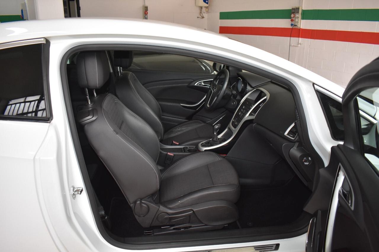 Opel Astra GTC 2.0 Cdti Cosmo S