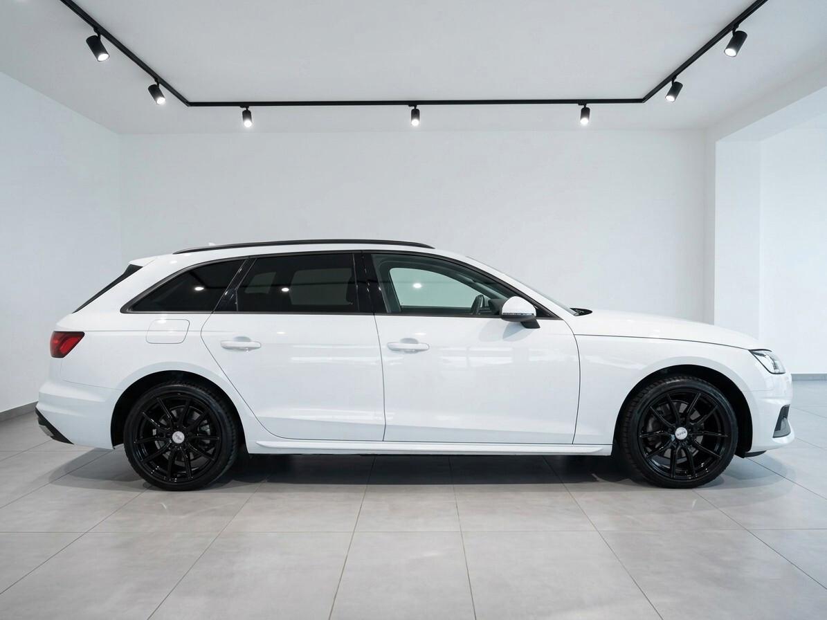 Audi A4 Avant 30 2.0 tdi 136cv S tronic