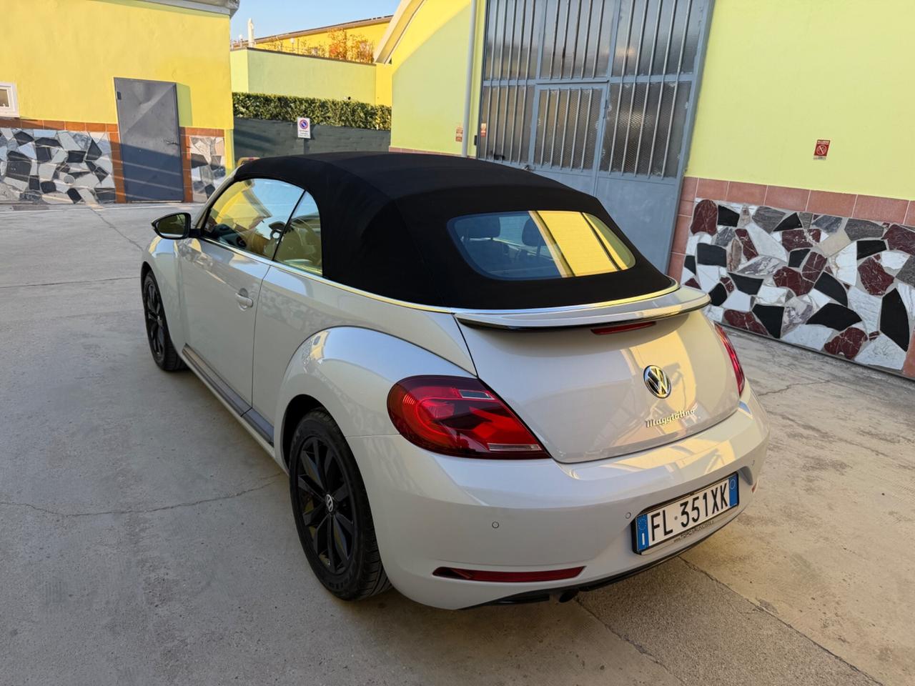 Volkswagen Maggiolino Cabrio 1.2 TSI color Gesso