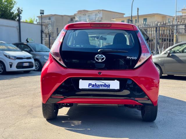 TOYOTA Aygo 1.0 VVT-i 69 CV 5 porte x-clusiv