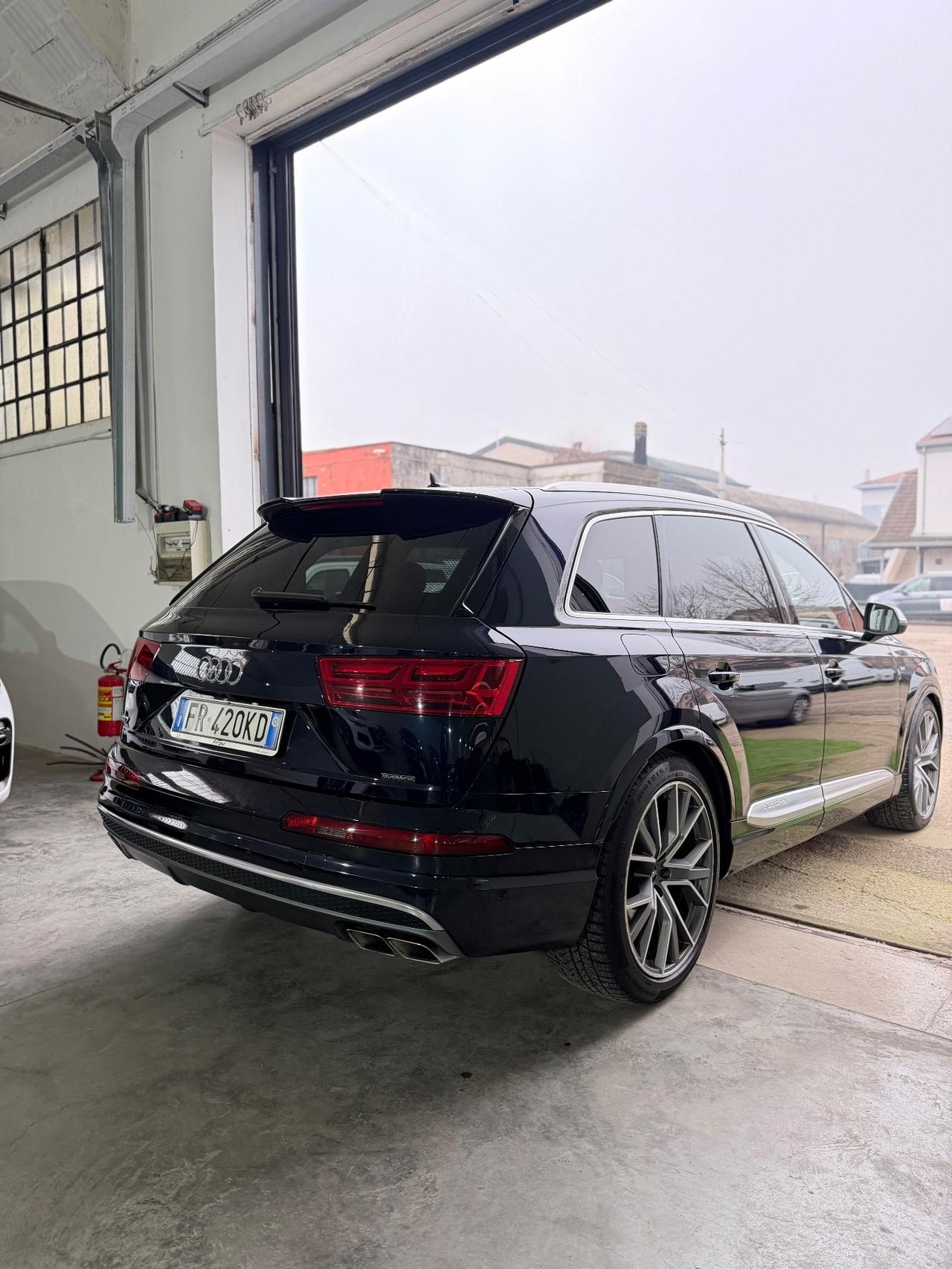 Audi Q7 SQ7 4.0 V8 TDI quattro tiptronic Business Plus