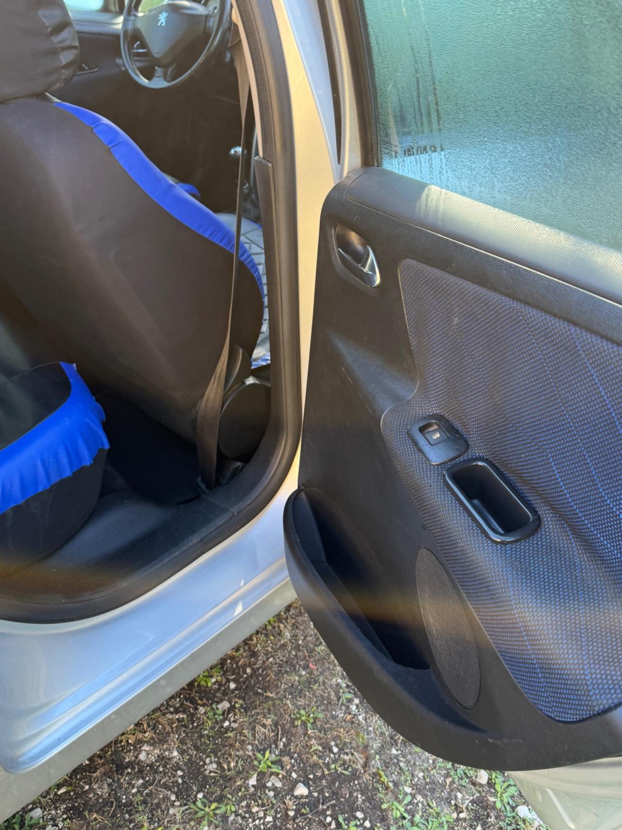 Peugeot 207 1.6 HDi 90CV 5p. Energie