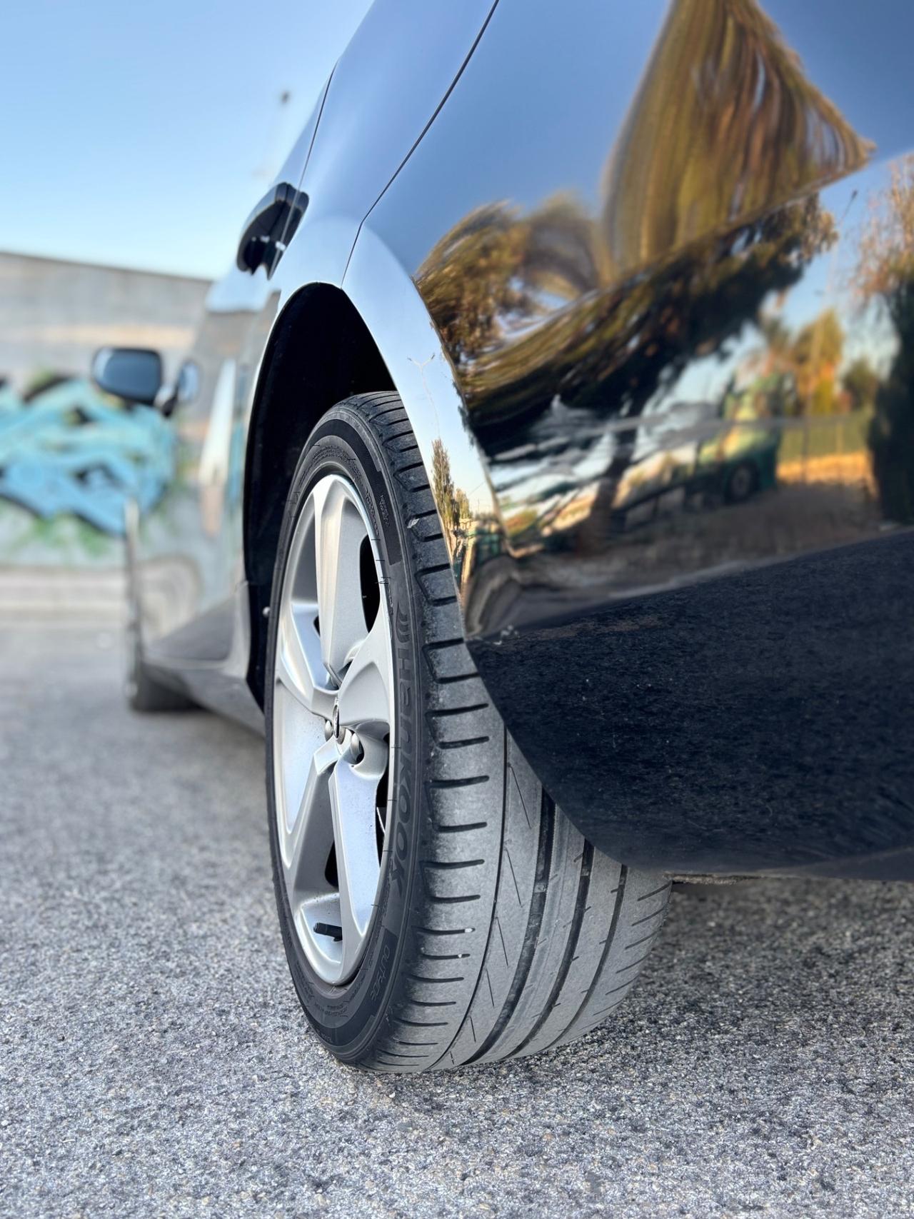 Volvo V40 D2 Geartronic Business Plus