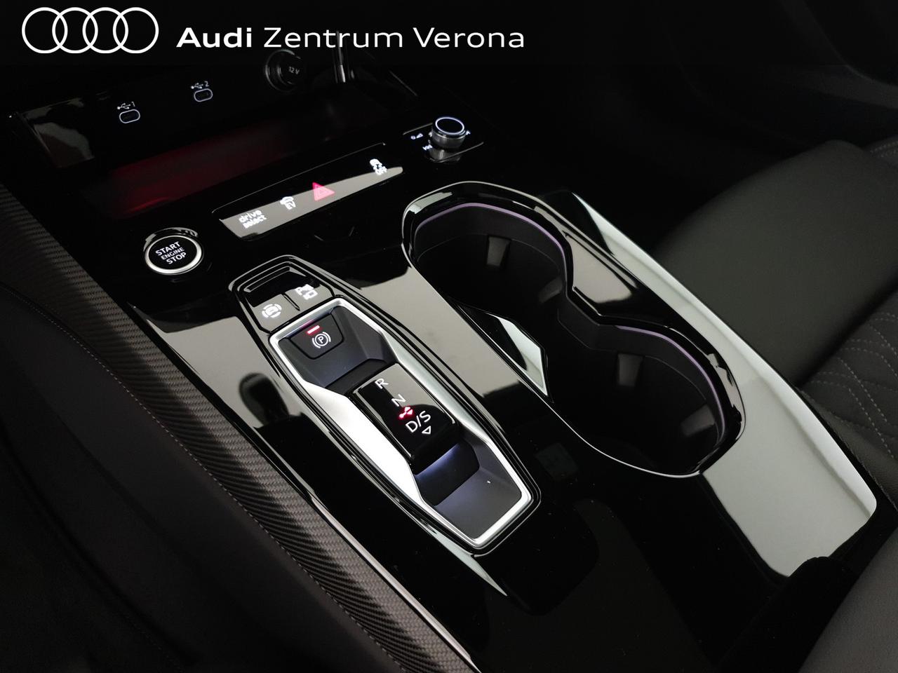 Avant 2.0e-hybrid 299CV quattro Str S line Edition