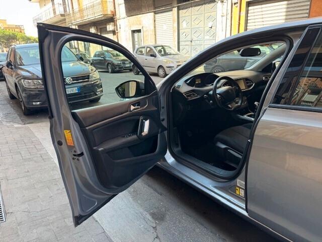 Peugeot 308 1.6 HDi Diesel 100CV - Berlina 2016