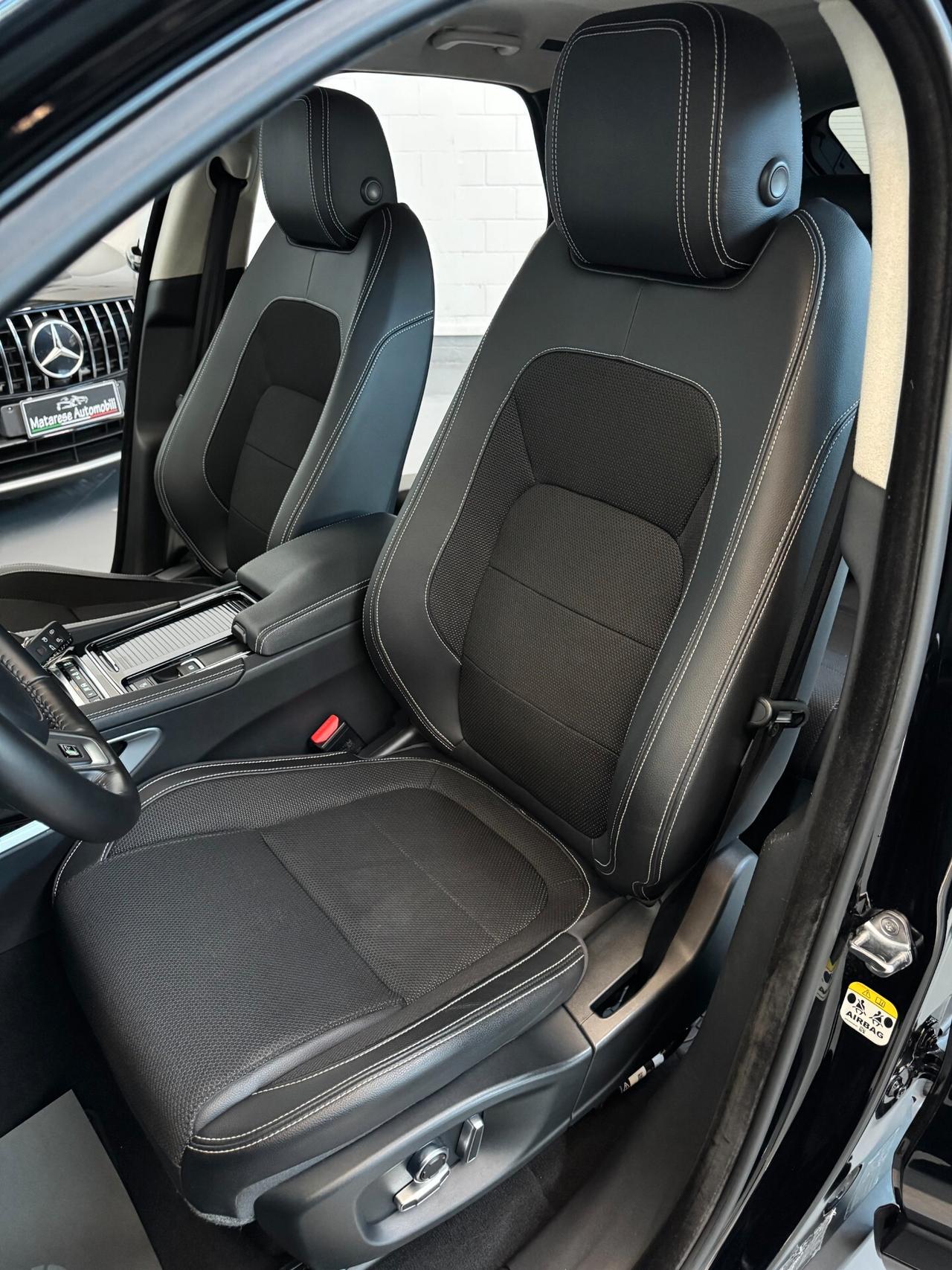 Jaguar F-Pace R-Sport 2.0cc 180cv AWD CarPlay Finanziabile