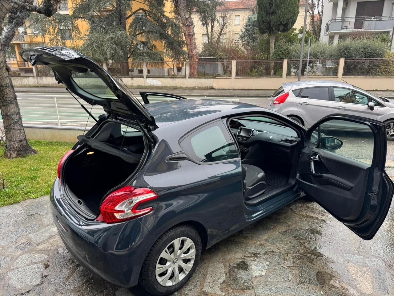 PEUGEOT 208 PureTech 68 3p ACT 72.000 KM