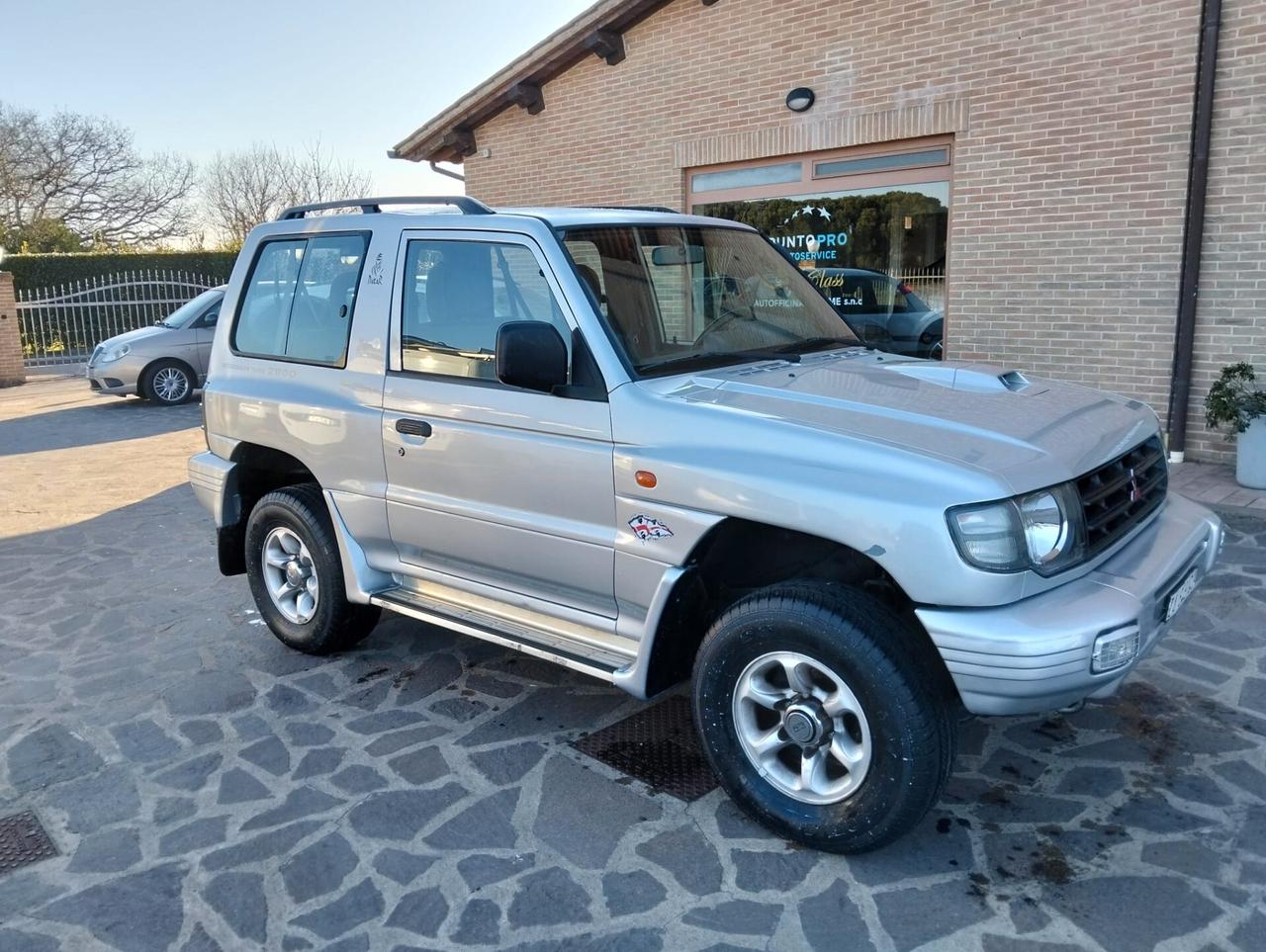 Mitsubishi Pajero 2.8 TDI Metal-top S.S. GLx Target