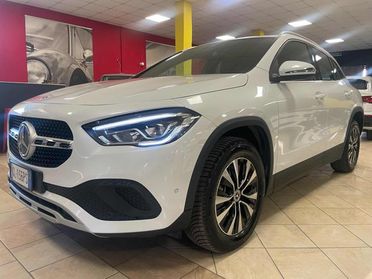 MERCEDES-BENZ GLA 250 e hybrid EQ Premium LED/NAVI/PELLE/TEL*