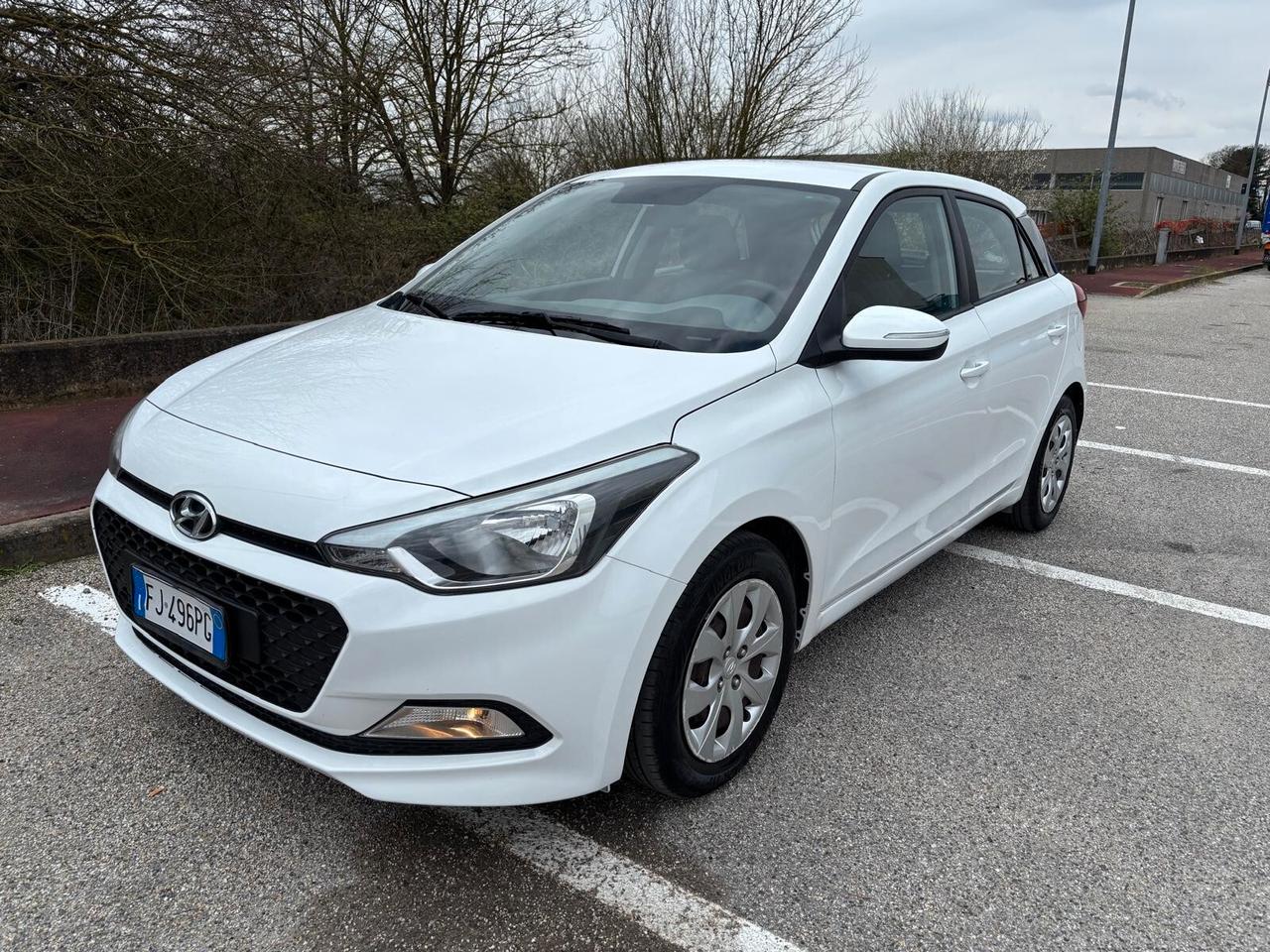 Hyundai i20 1.2 GPL 84 CV 5 porte Econext Comfort UNICO PROPRIETARIO neopatentati