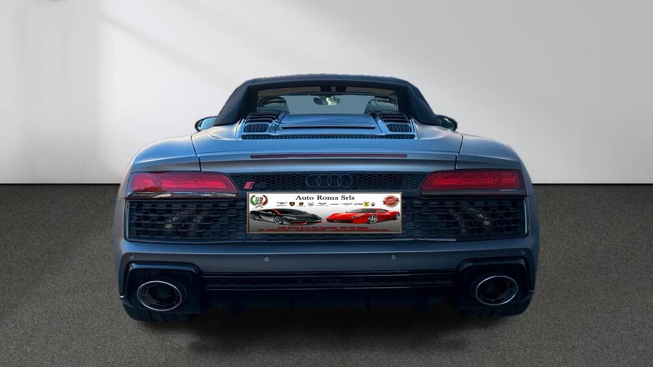 Audi R8 Spyder V10 RWD S tronic performance