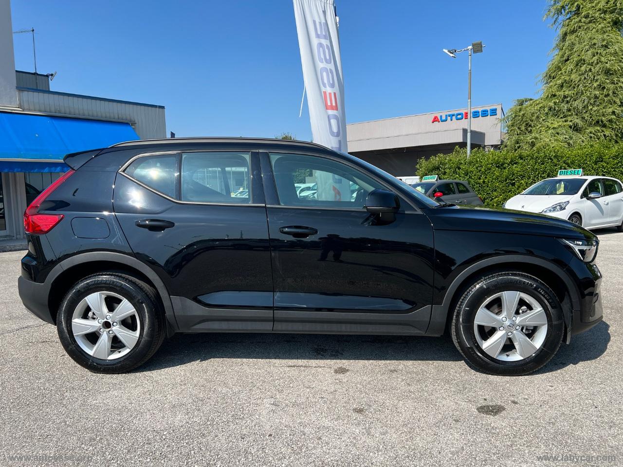 VOLVO XC40 T2 automatico Essential