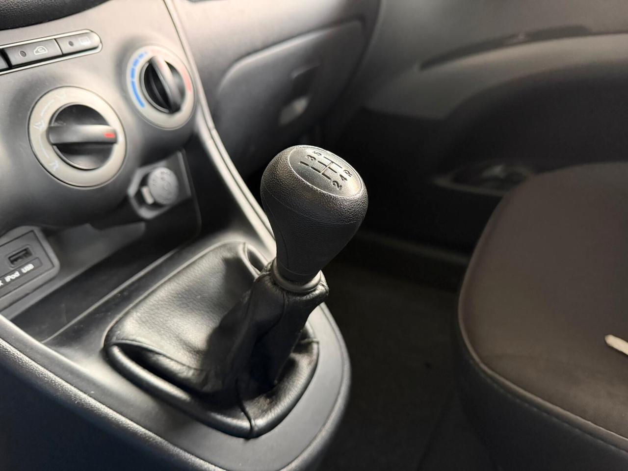 Hyundai i10 1.1cc LIKE 69cv - 24.000 KM REALI!