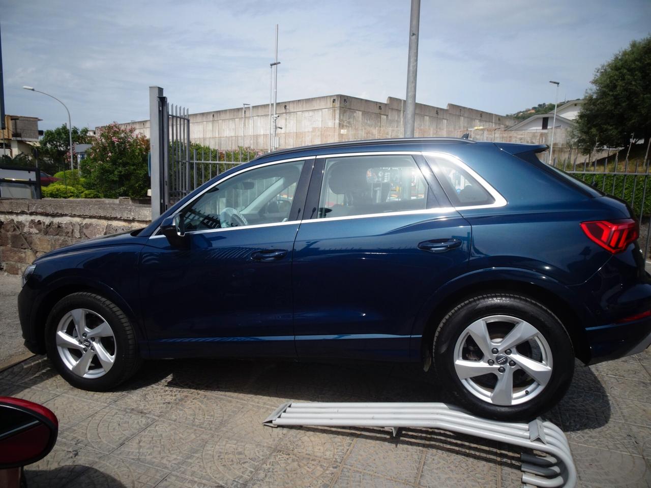 Audi Q3 35 TDI S tronic Business Advanced