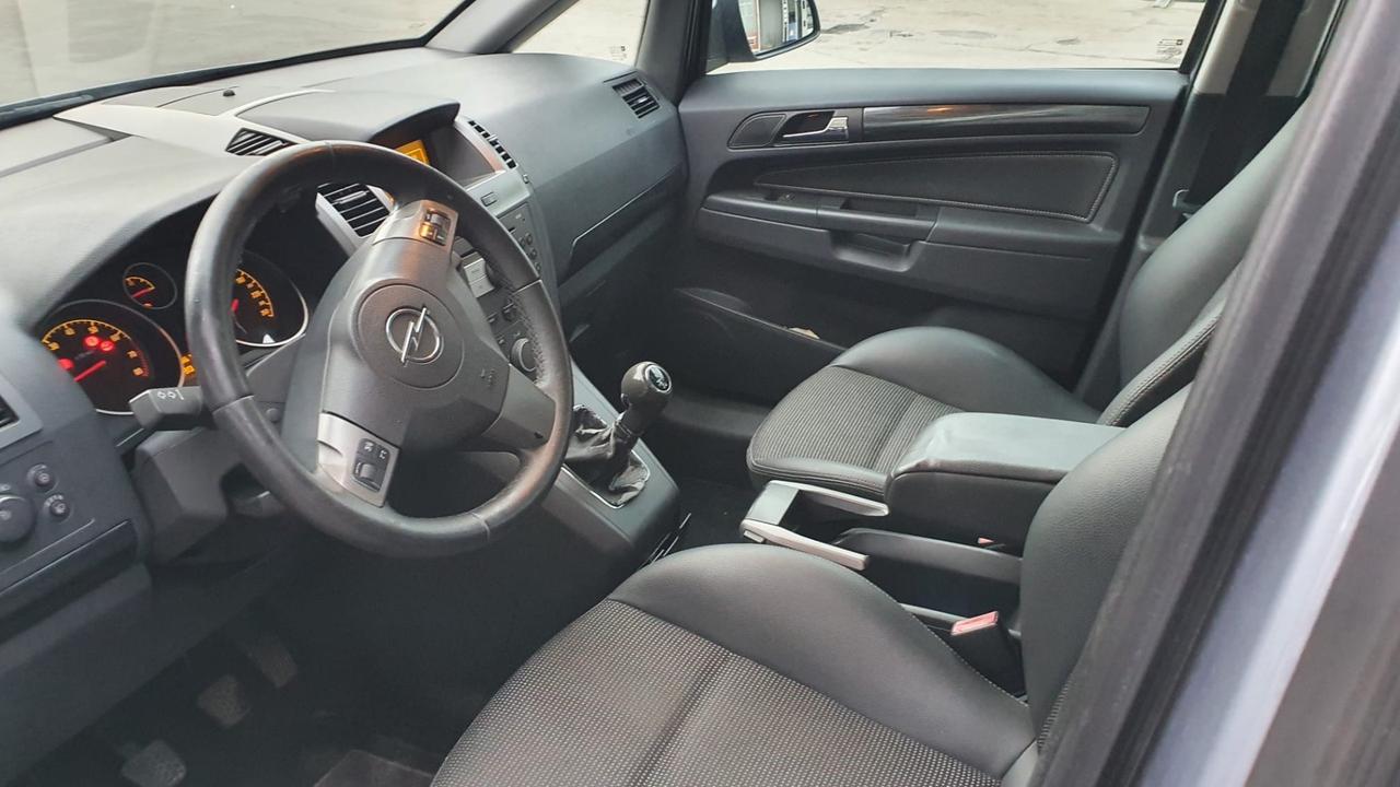 Opel Zafira 1.6 16V Twinport Cosmo