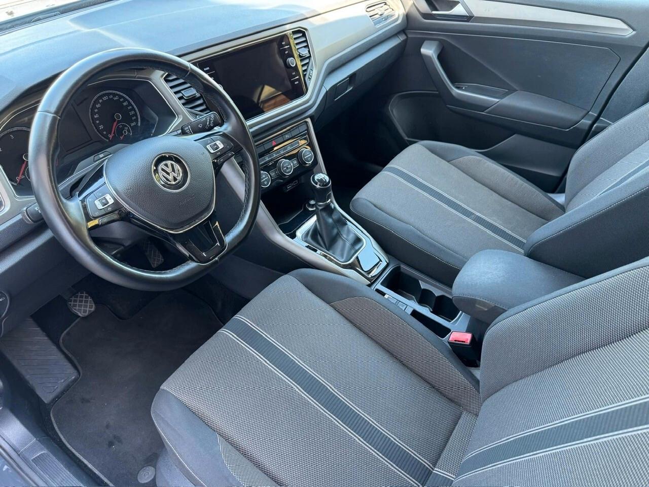 Volkswagen T-Roc 1.6 TDI SCR Advanced BlueMotion Technology*EURO6*NAVI*CERCHI