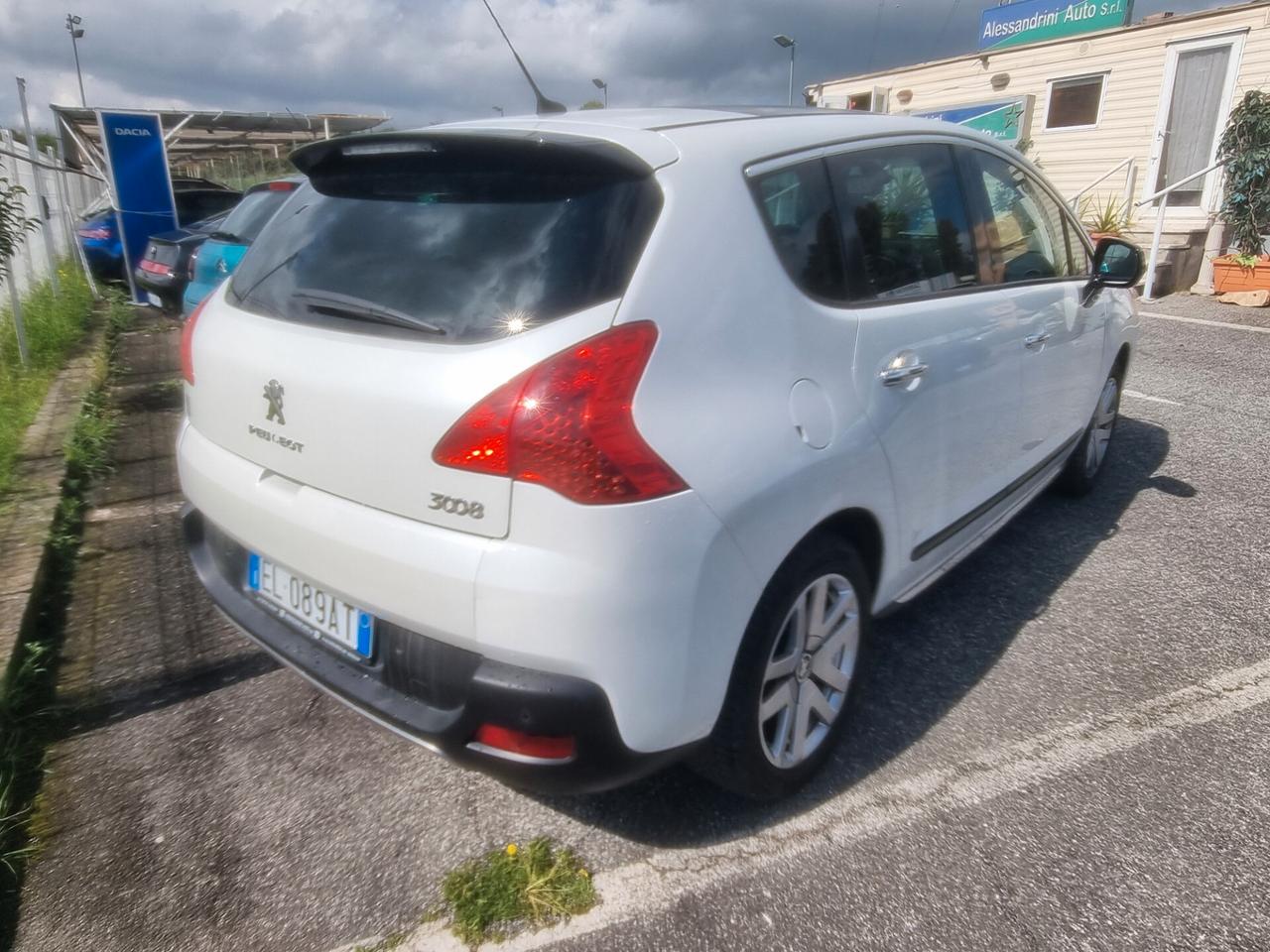 Peugeot 3008 HYbrid4 Outdoor Limitata