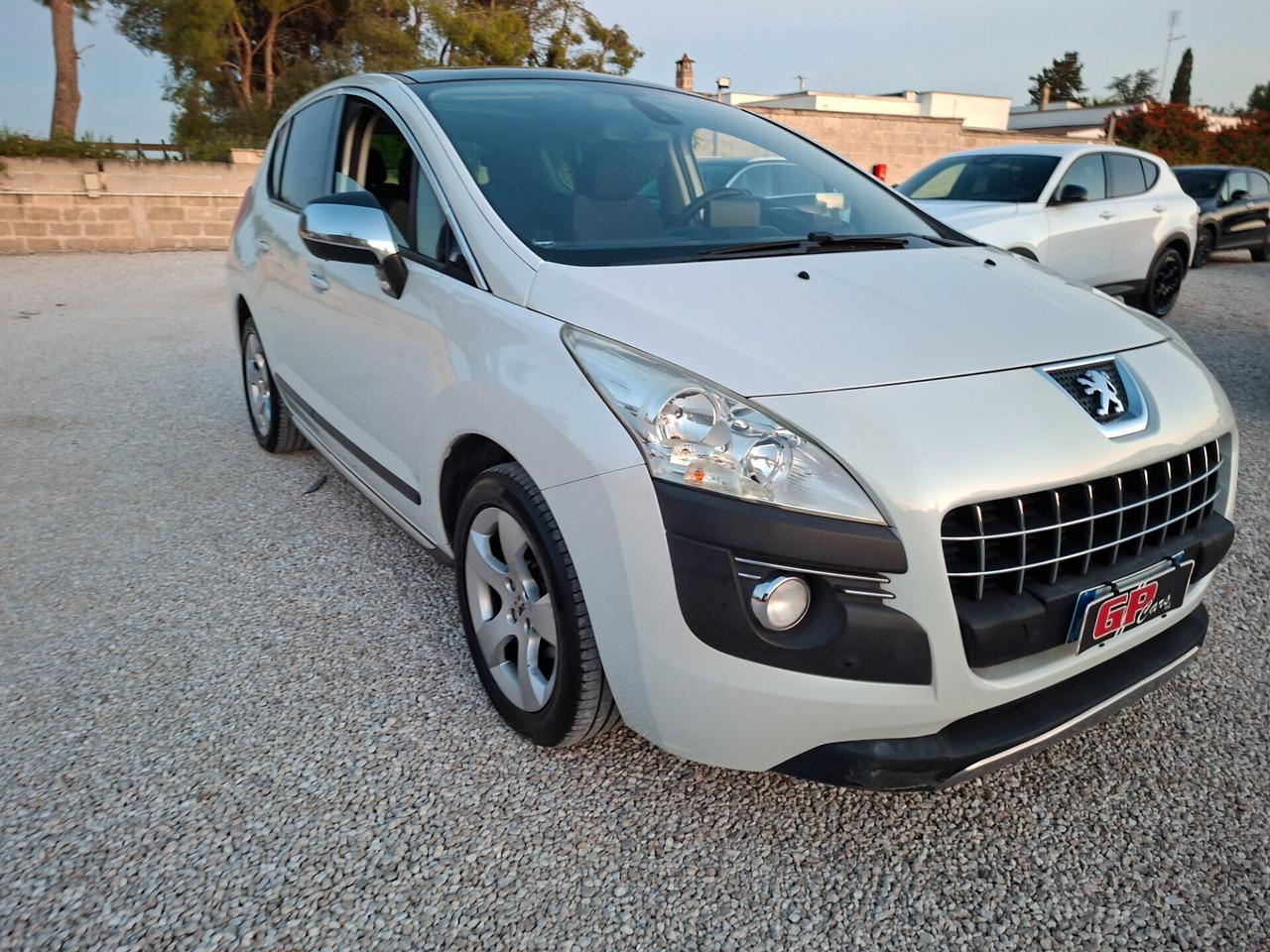 PEUGEOT 3008 ALLURE 1.6 HDI 112cv *TETTO-GANCIO TRAINO*