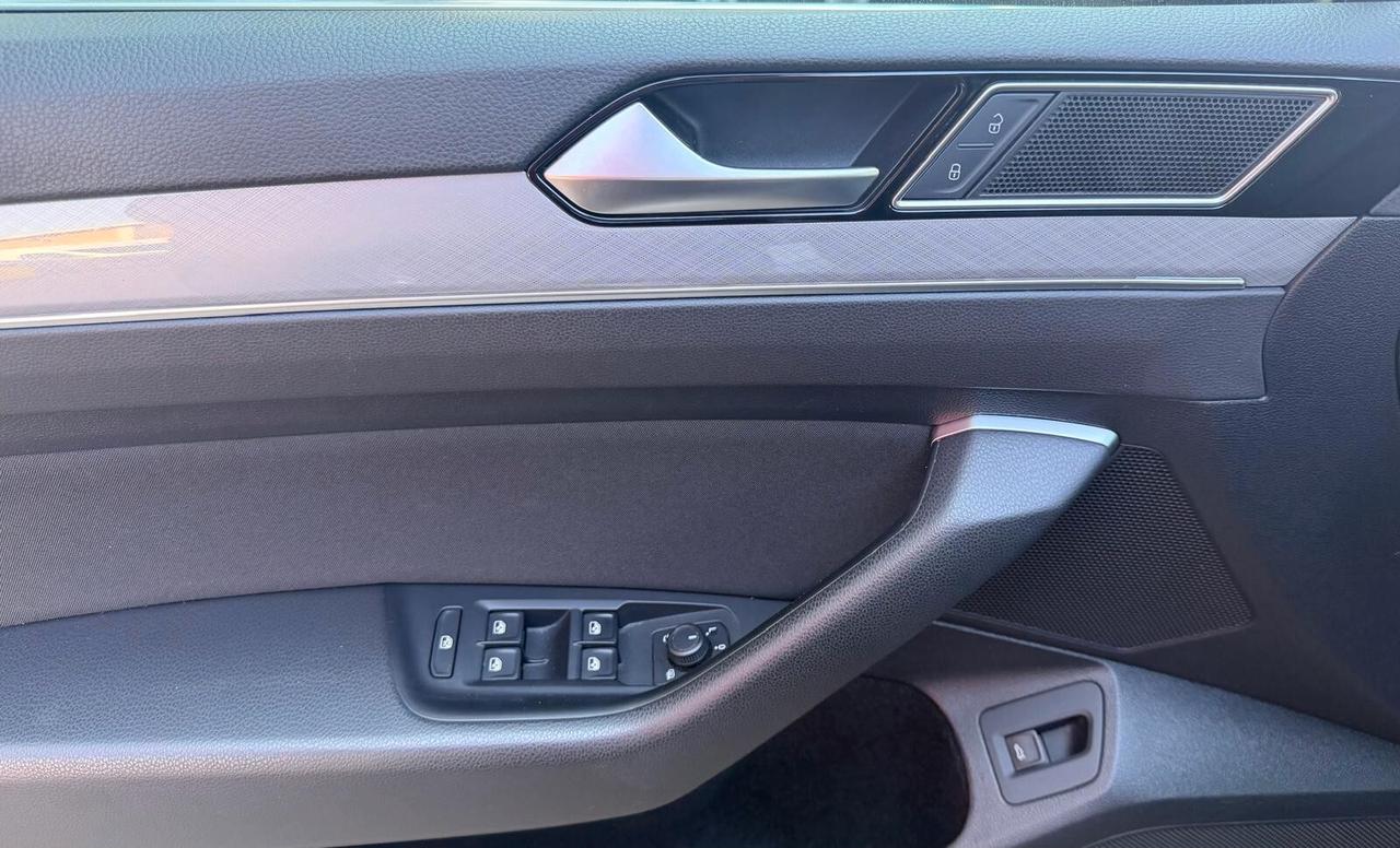 Volkswagen Passat Variant 2.0 TDI SCR EVO DSG Executive