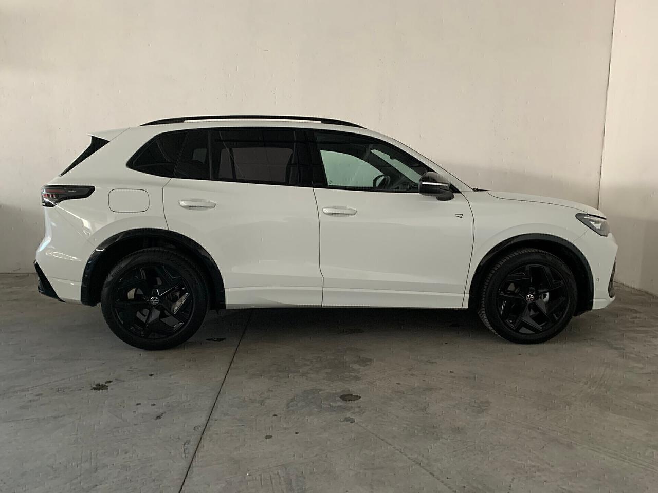 Tiguan eTSI 150 CV ACT DSG R-line GARANZIA 2028