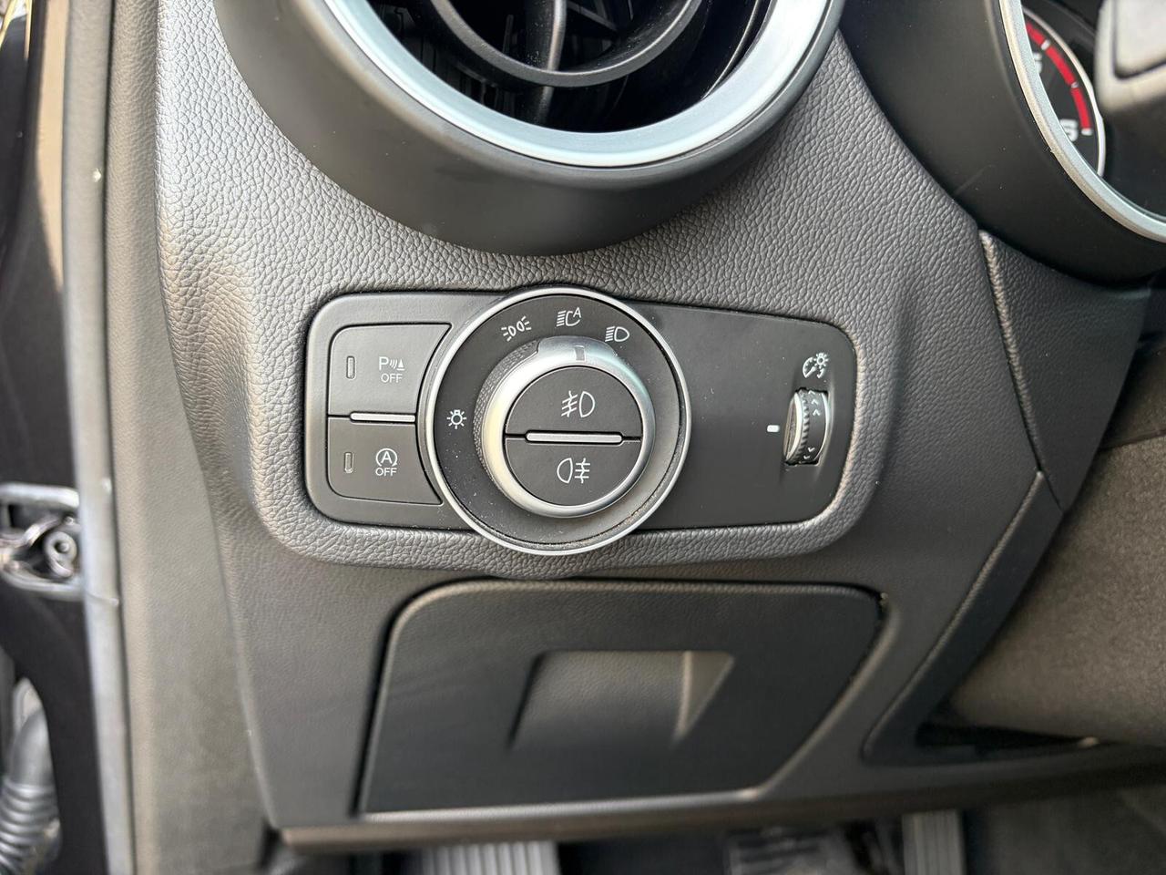 Alfa Romeo Stelvio 2.2 Turbodiesel 160CV AT8 RWD Sport-Tech