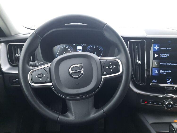 Volvo XC60 B4 AWD Geartronic Momentum Pro BR357464 2.0 Mild Hybrid 197CV