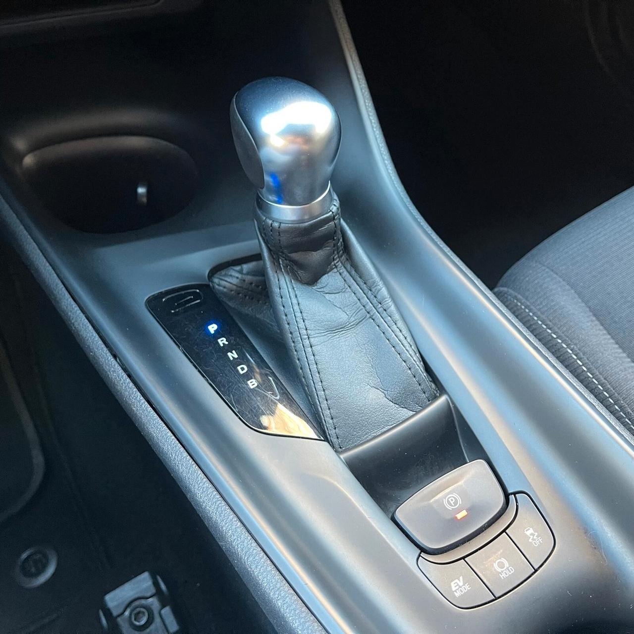 Toyota C-HR 1.8 Hybrid E-CVT Business