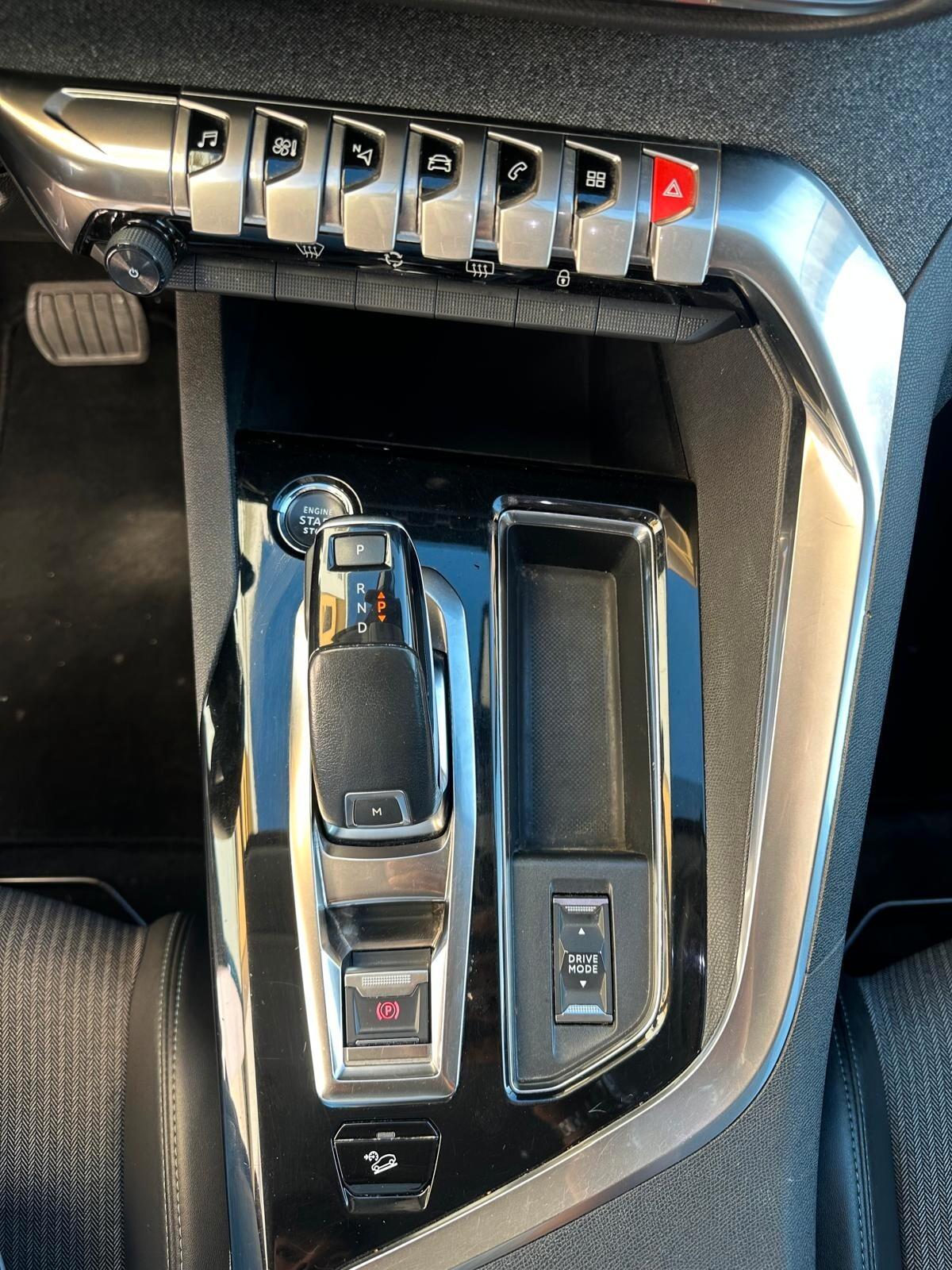 Peugeot 3008 BlueHDi 130 S&S EAT8 Allure Pack